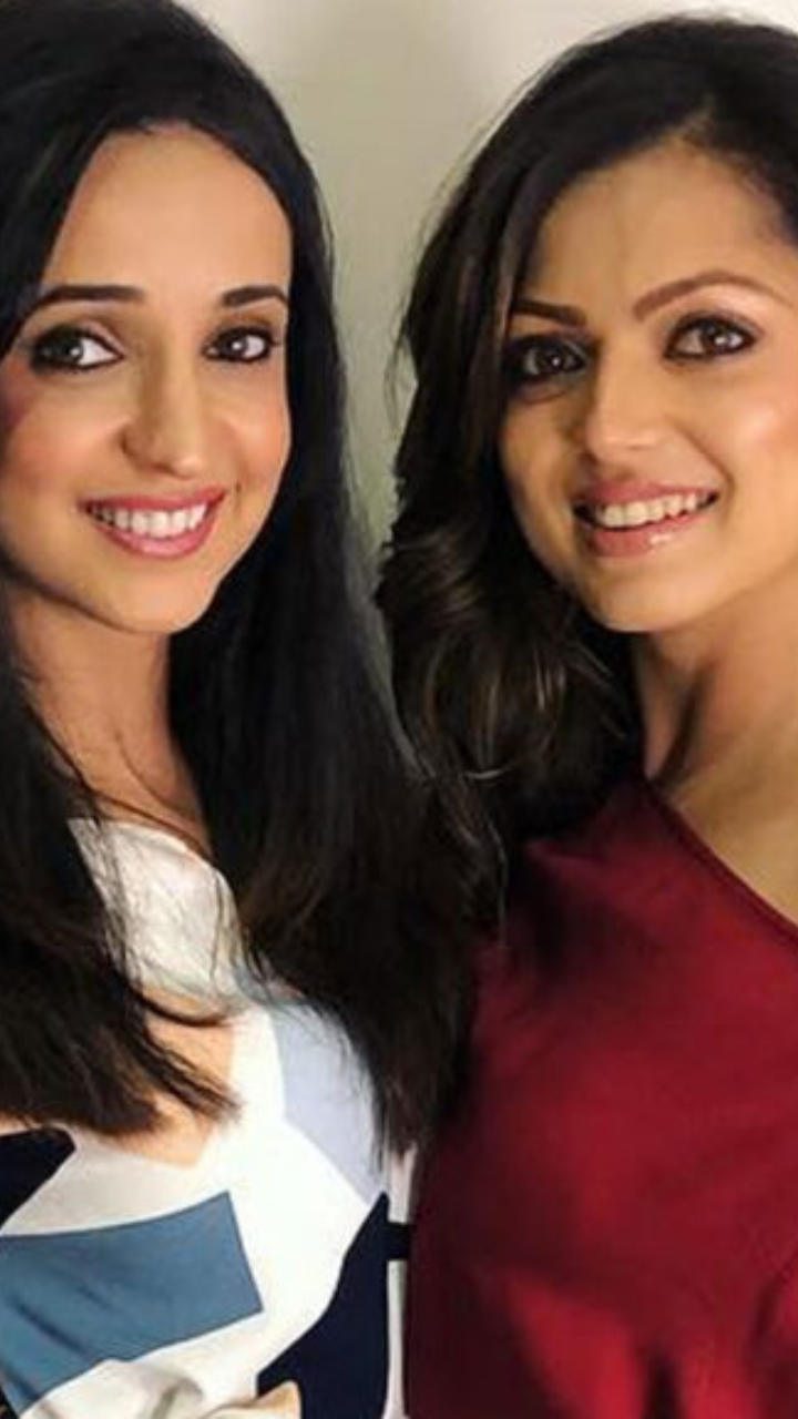 Drashti Dhami And Sanaya Irani 