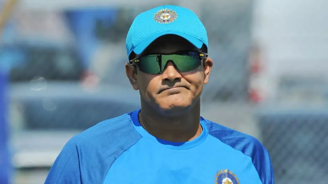 6 Anil Kumble