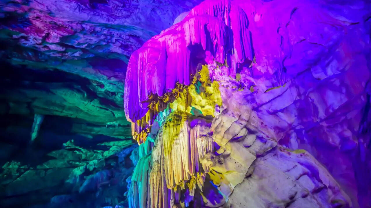 Borra Caves in Visakhapatnam Borra Caves in Visakhapatnam