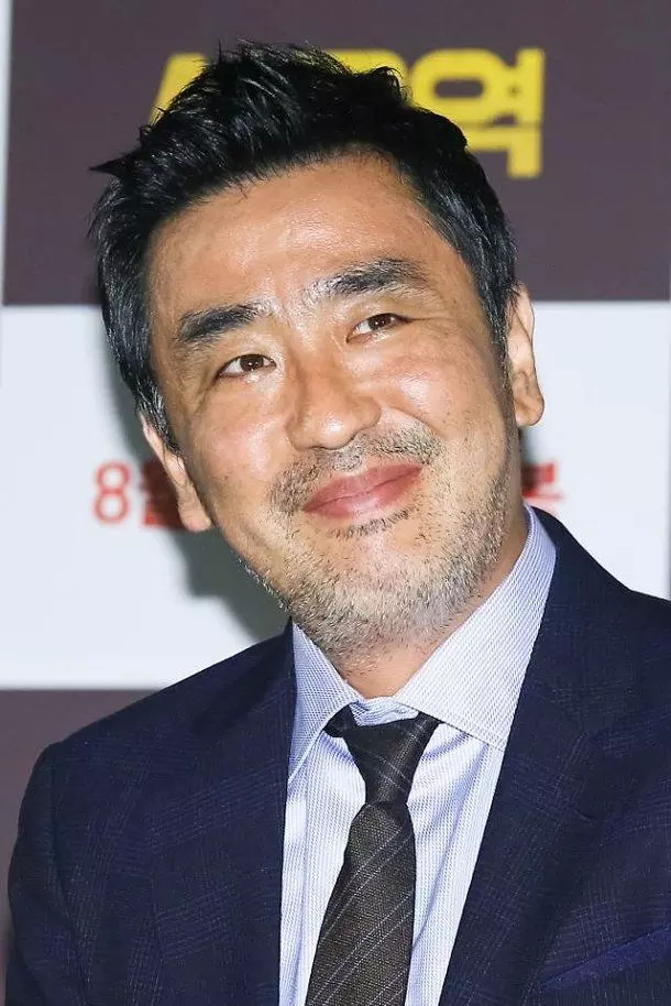 Known for his recent role in Amazon Bullseye Ryu Seung Ryong grabs the first spot with an impressive 22404 percent increase