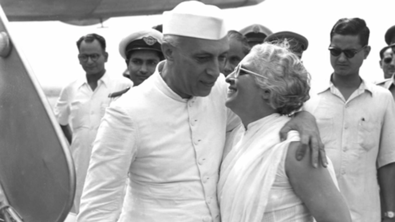 strongThe Nehru Siblings Jawaharlal and Vijaya Laxmistrong