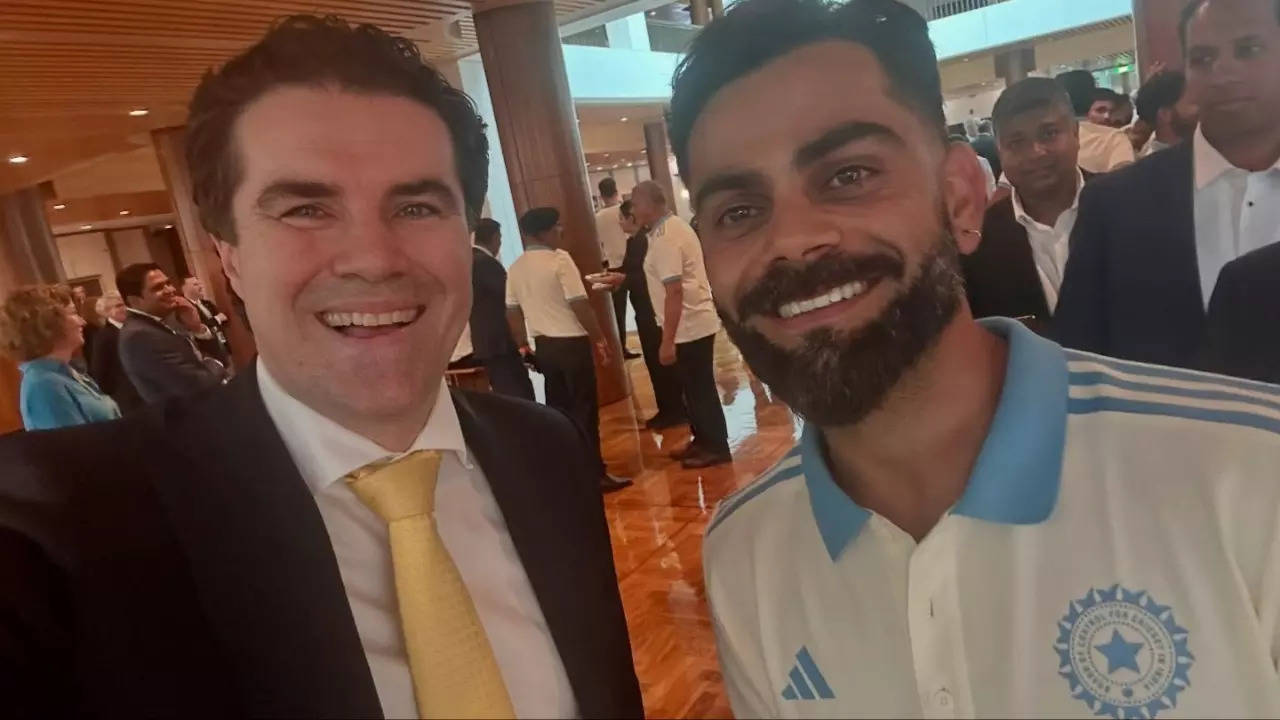 Virat Kohli with Australia minister