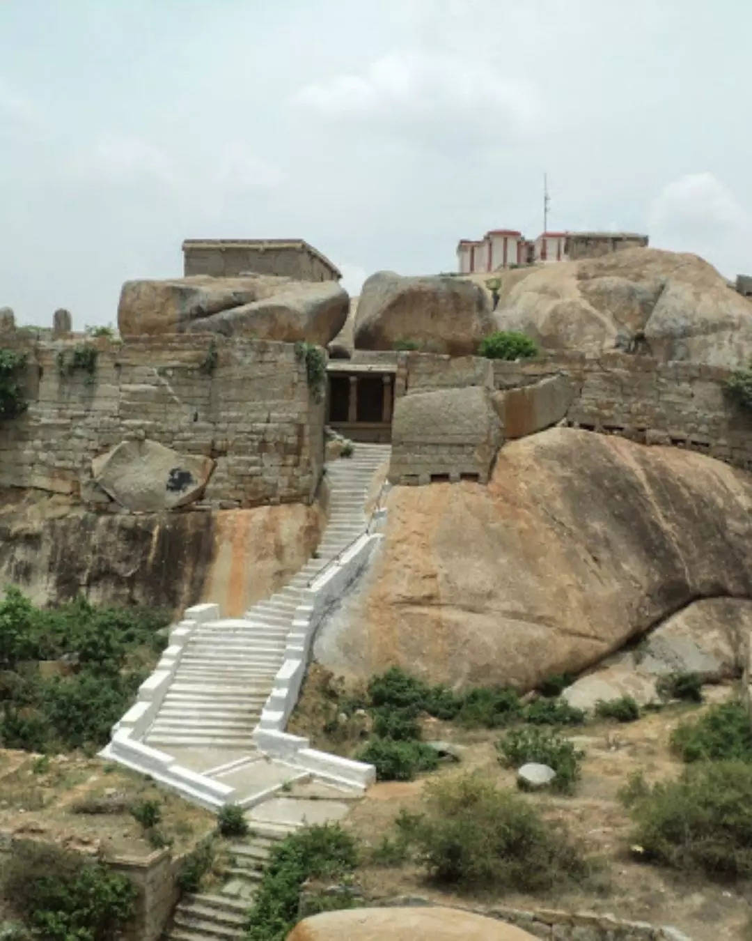 ಗುಡಿಬಂಡೆಕೋಟೆ 