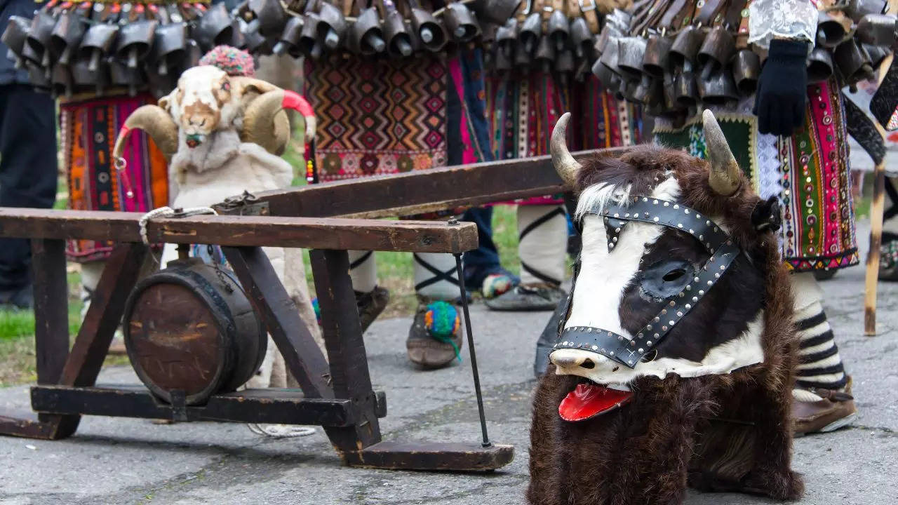 mummers latvia