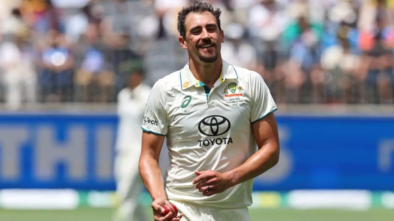 1 Mitchell Starc