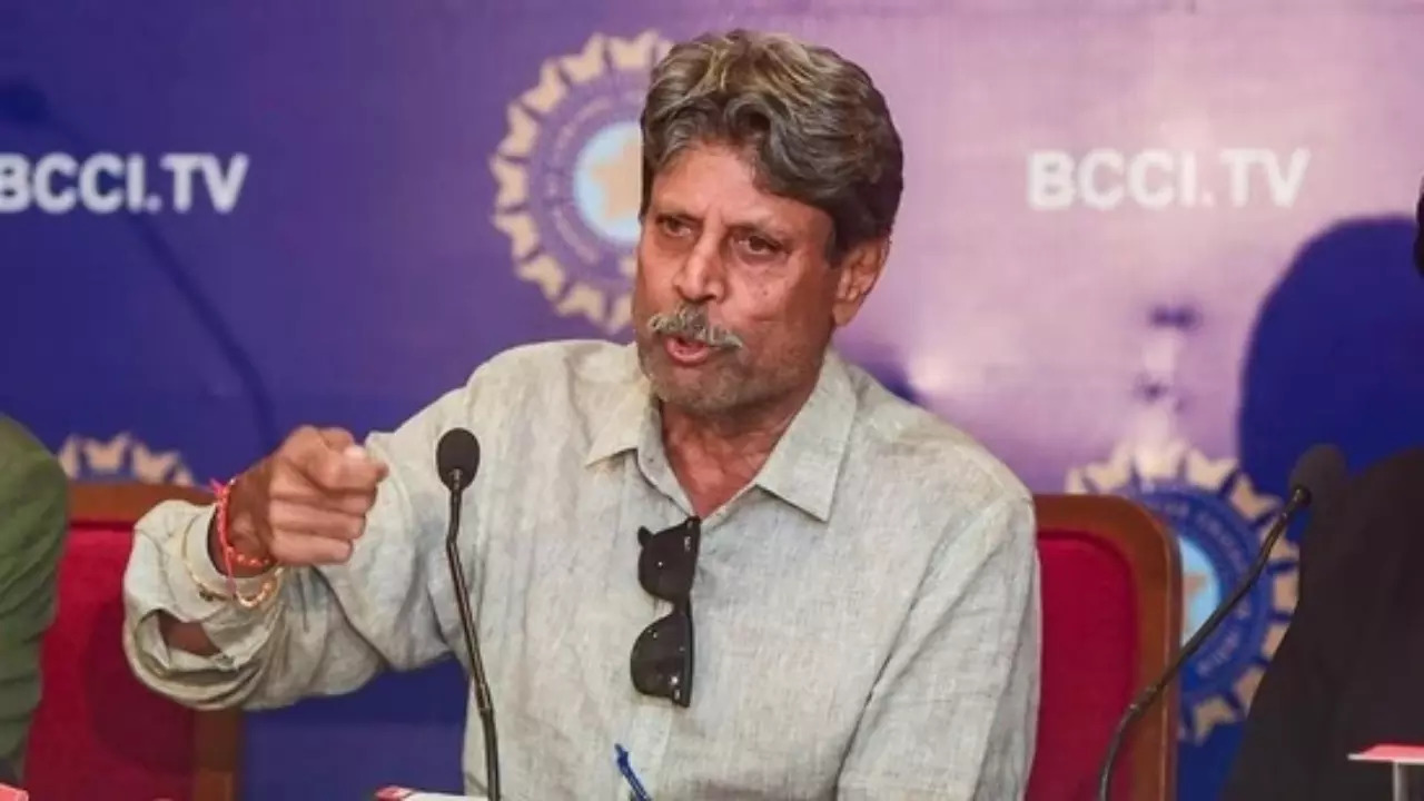 Kapil Dev- 3172