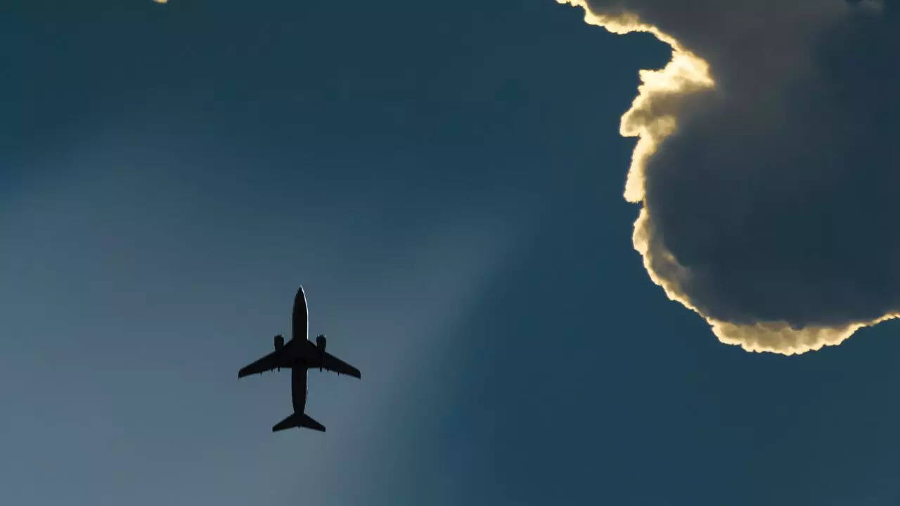 Putting your phone in flight mode also saves its battery Credit Canva