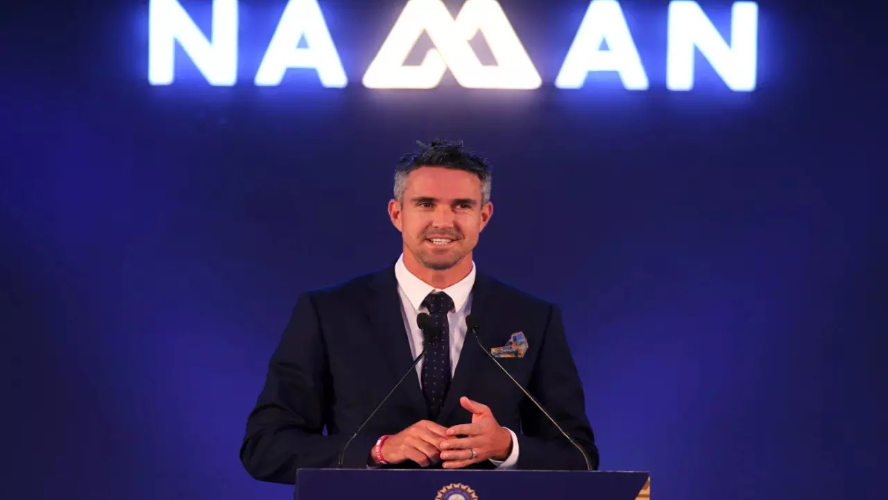 Kevin Pietersen- 3333