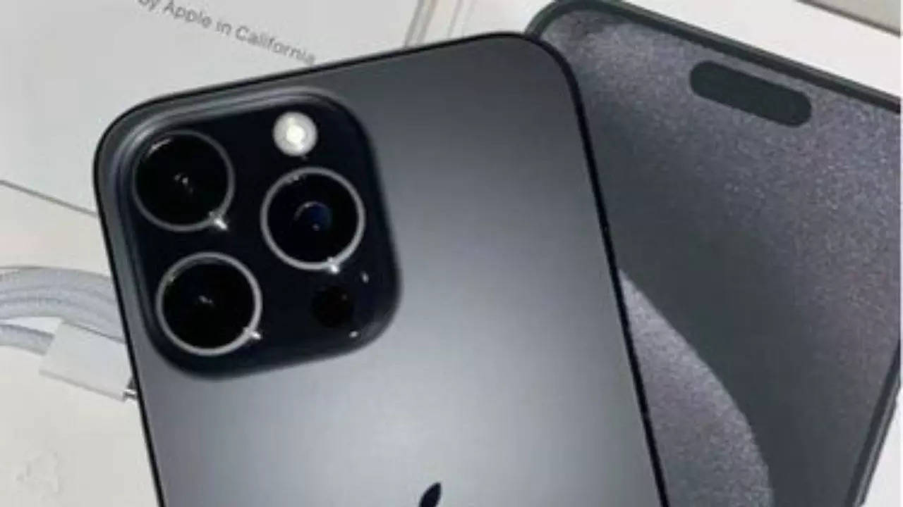 64900 रुपयांत iPhone 15 उपलब्ध 