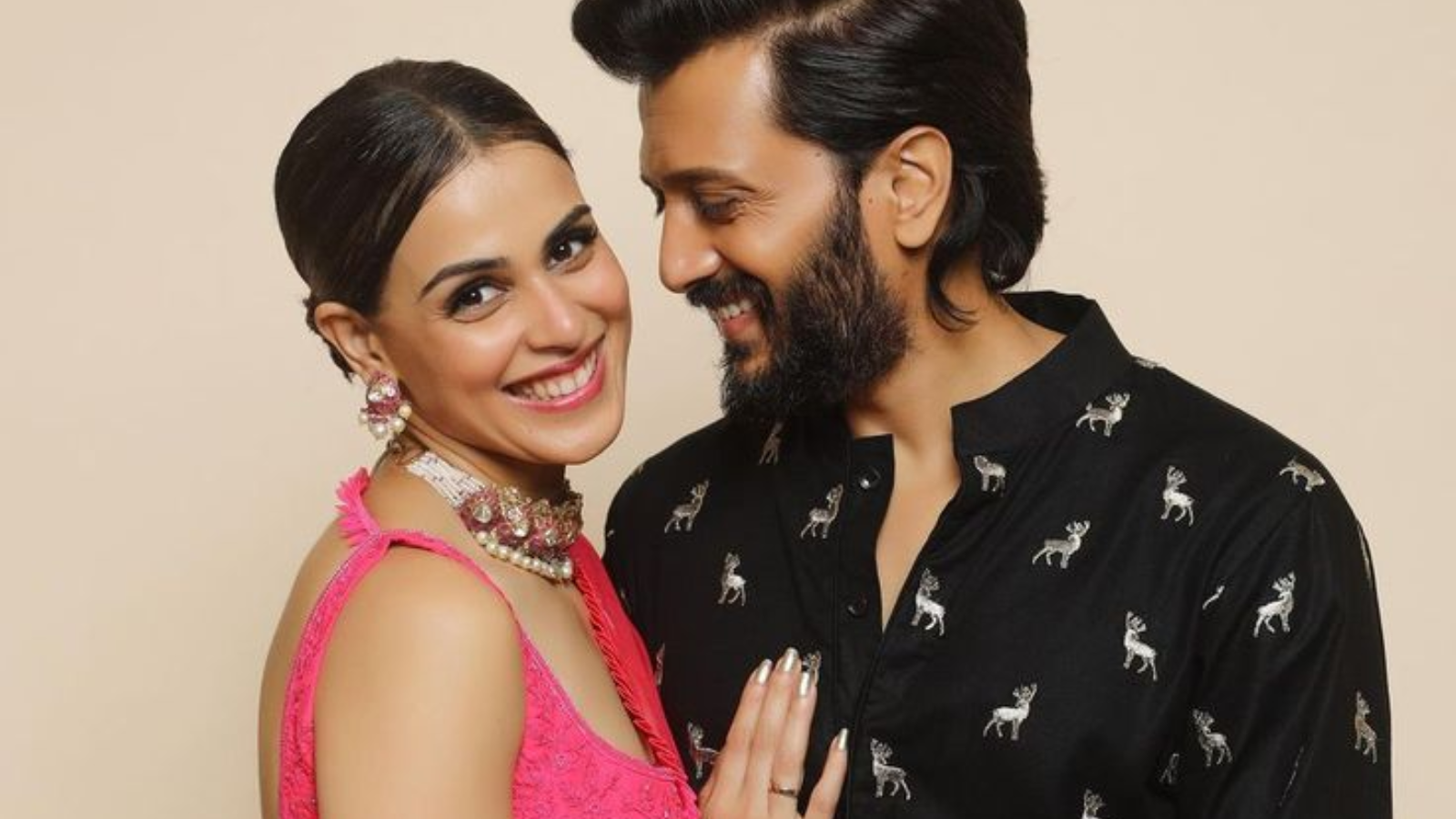 Riteish-Genelia Exudes Major Couple Goals