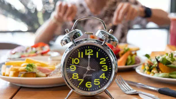 इंटरमिटंट फास्टिंग Intermittent Fasting