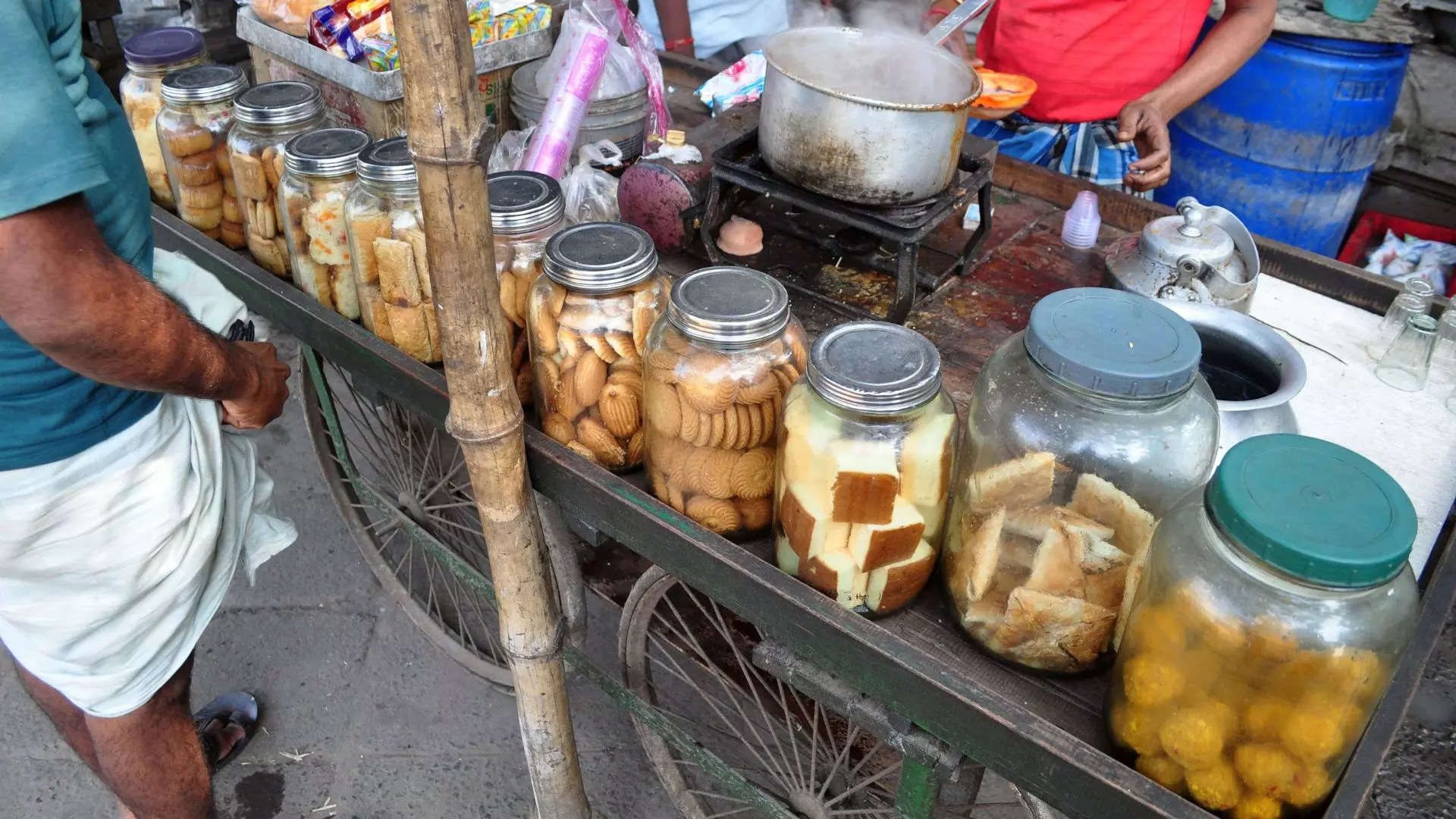 ತಿಂಡಿಗಳನ್ನು ಸಹ ಮಾರಾಟ ಮಾಡಿ