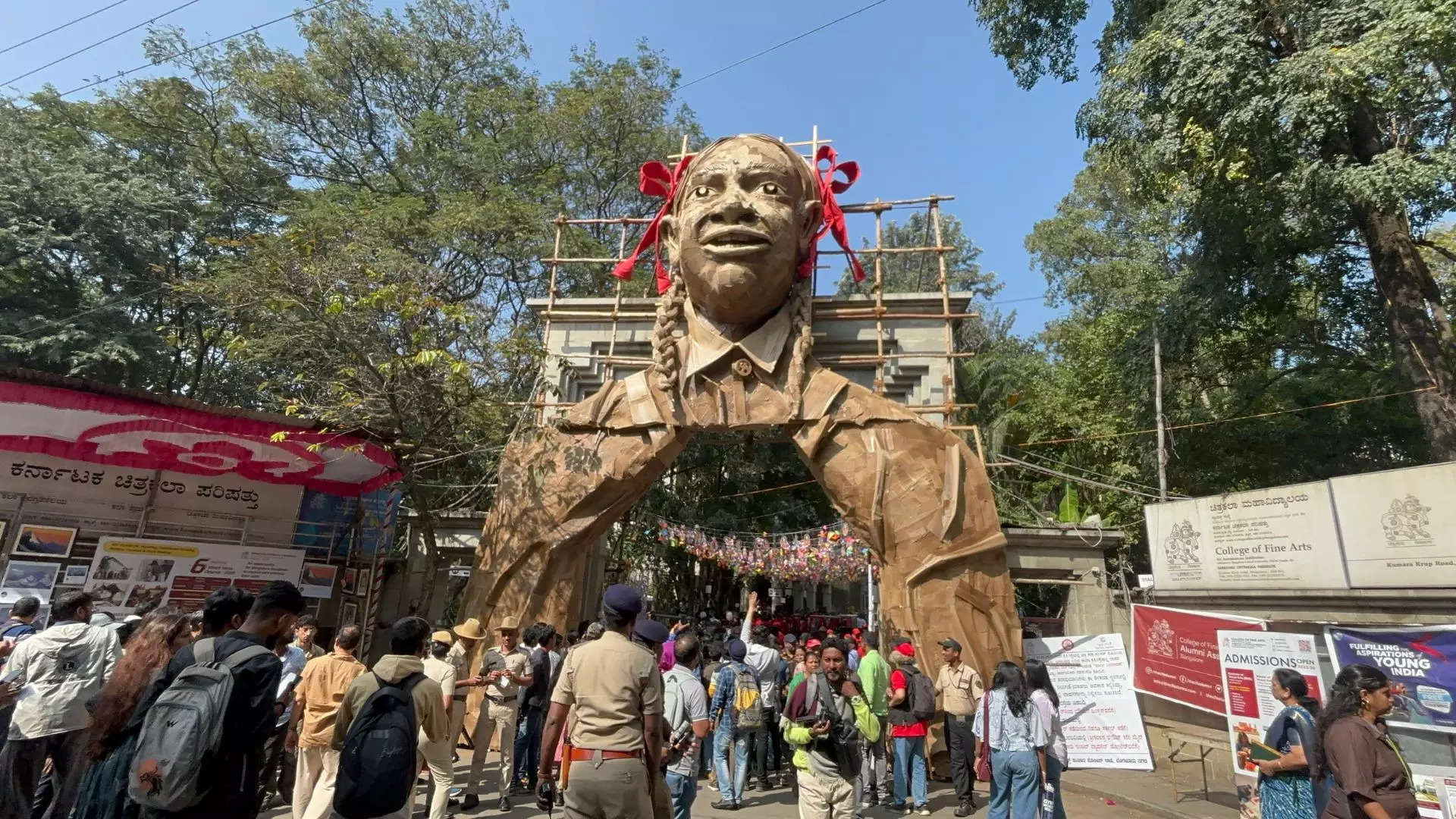 ಗಮನ ಸೆಳೆದ ಹೆಣ್ಣು ಮಗುವಿನ  ಕಲಾಕೃತಿ