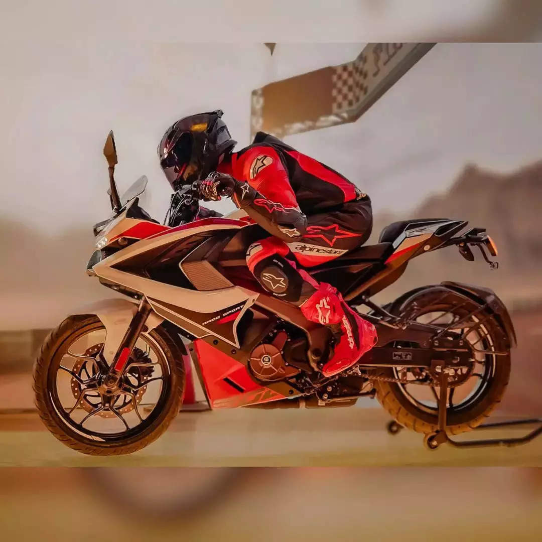 Bajaj Pulsar RS200 Launched In India 4