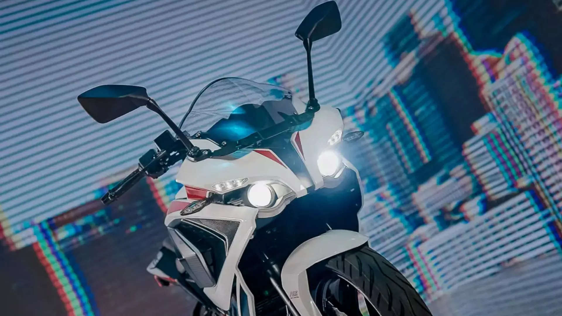 Bajaj Pulsar RS200 ಹೈಟೆಕ್ ವೈಶಿಷ್ಟ್ಯಗಳು