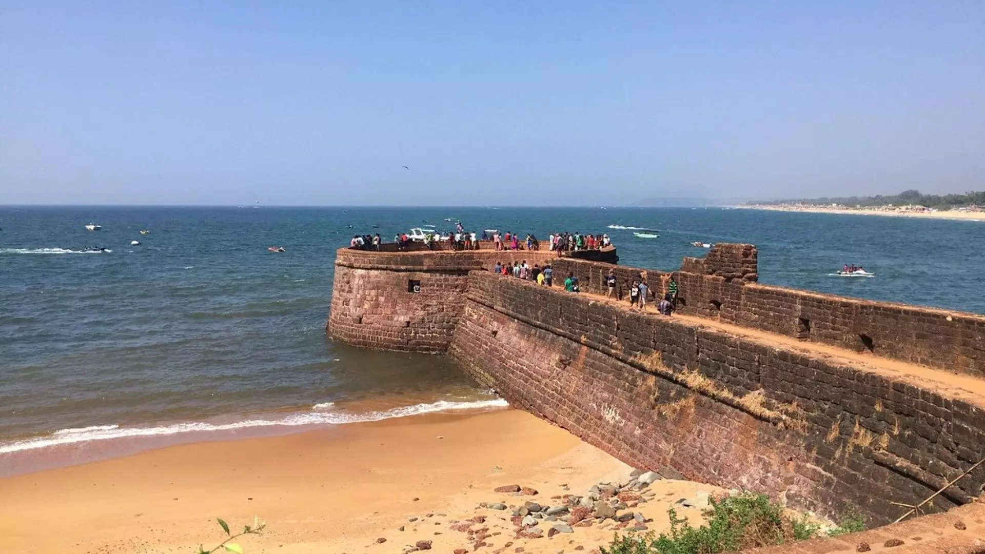 ಅಗುವಾಡಾ ಕೋಟೆ ಮತ್ತು ಕಡಲತೀರ