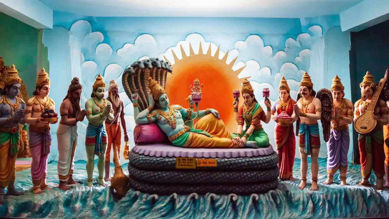 Thursday prayers Mantras dedicated to Lord Vishnu
