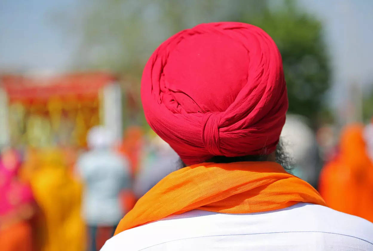 Sikh girl asked to remove turban in college