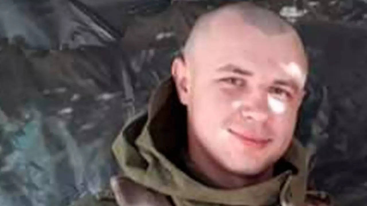 Ukraine soldier blows himself