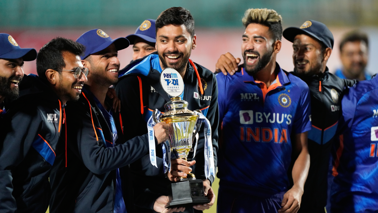 India vs Sri Lanka trophy -AP