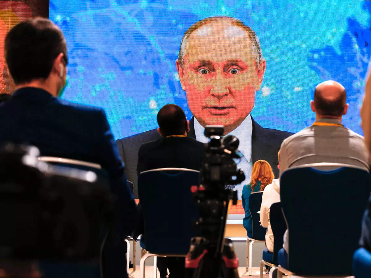 Russian-President-Vladimir-Putin-speaks-AP