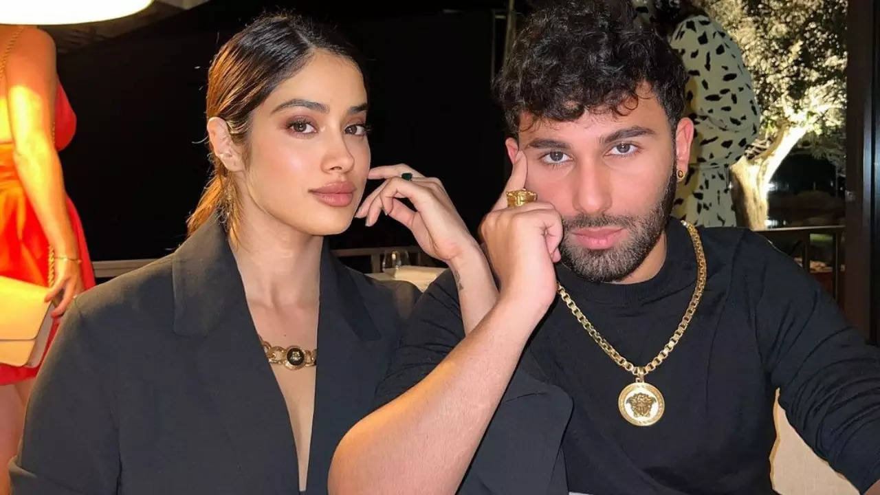 Janhvi Kapoor's rumoured beau Orhan wishes the birthday girl in the most adorable way; says, 'Love you so much'