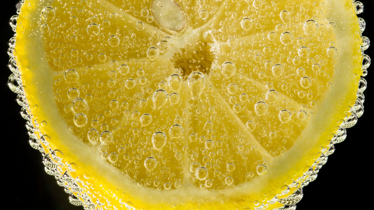 Can you get a clean scalp with lemon juice? Here's the truth