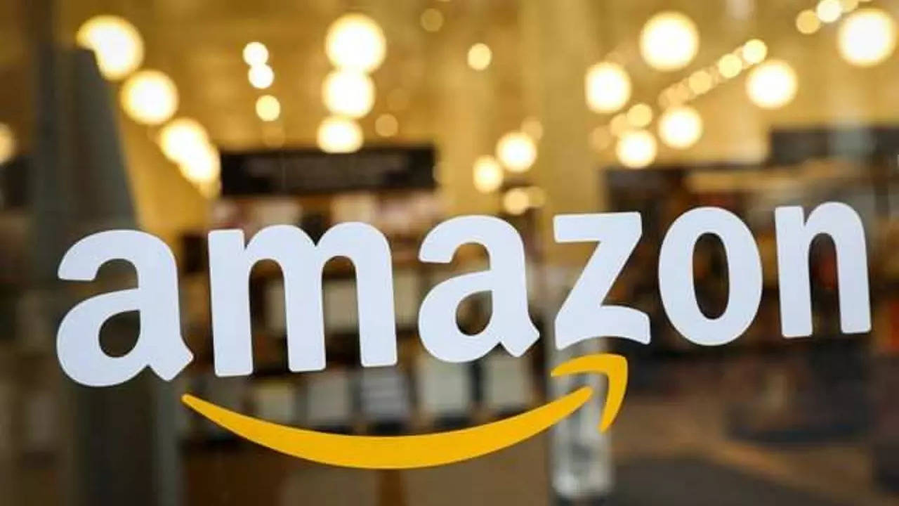 Amazon accuses Future Retail and its promoters of fraud in newspaper ad