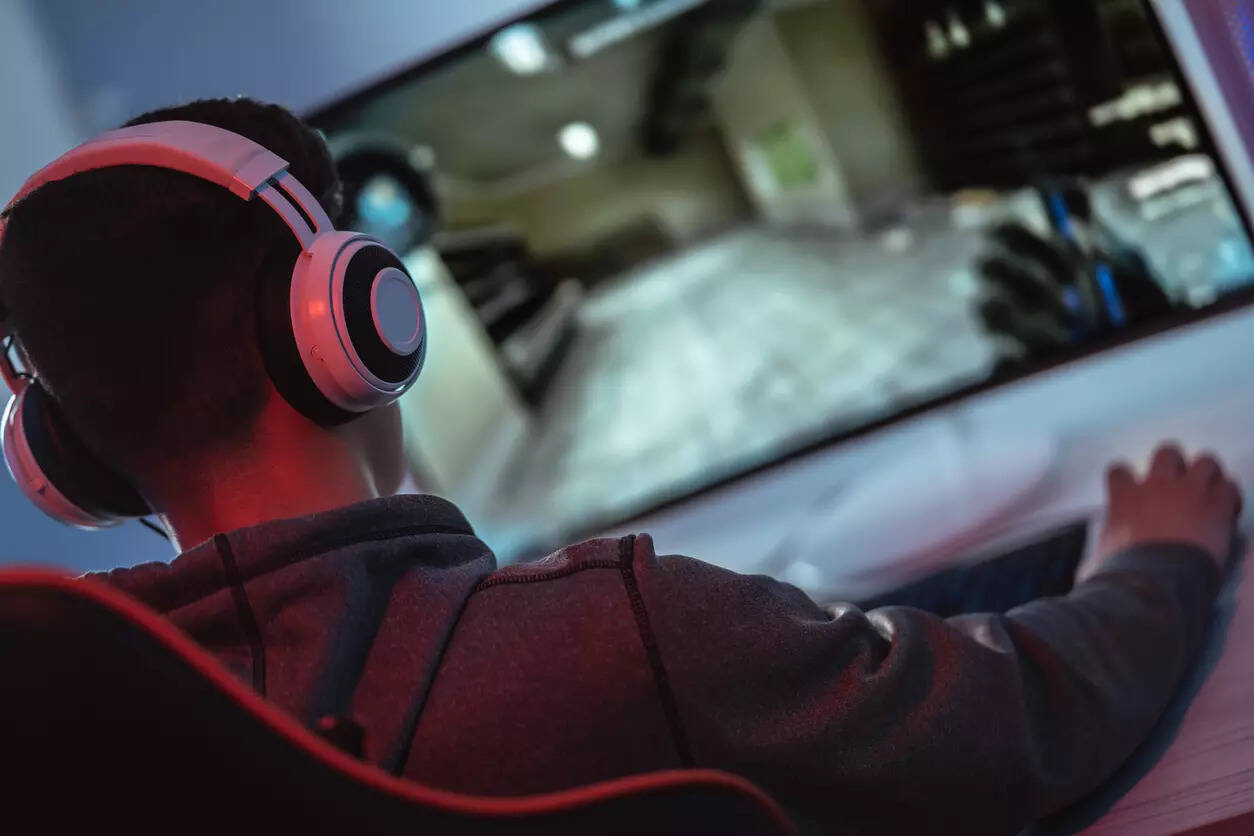 Video games and safety: How virtual gaming causes physical injuries; tips  to prevent damage