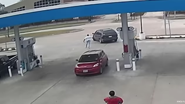 Thieves steal diesel using a minivan