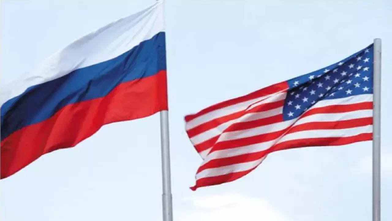 russia us flags