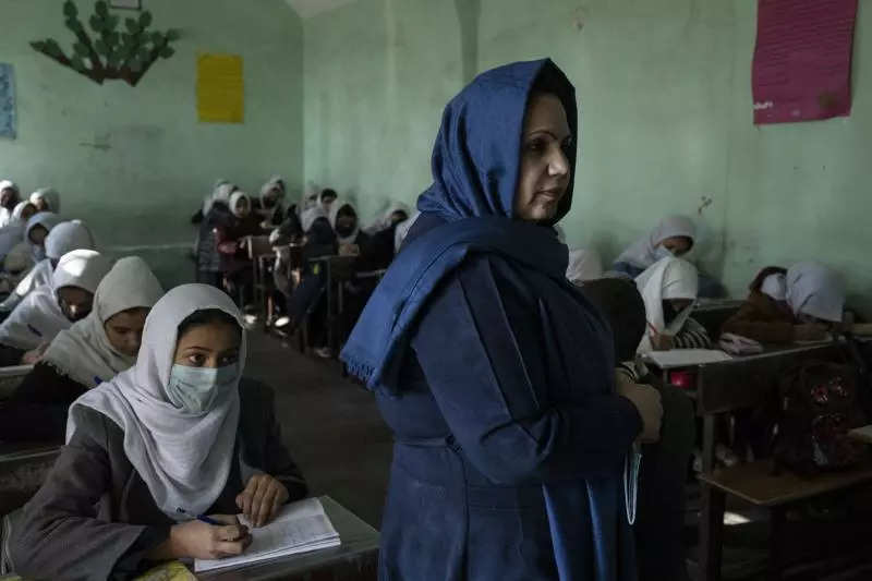 afghan school girl education AP.