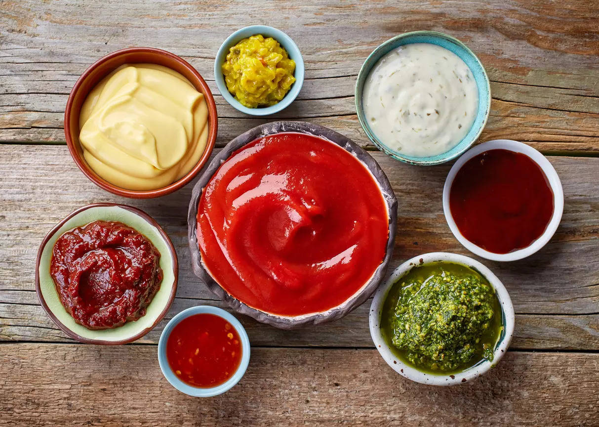 Do you love a good condiment? Here's a list of healthy (and unhealthy) varieties to eat and avoid