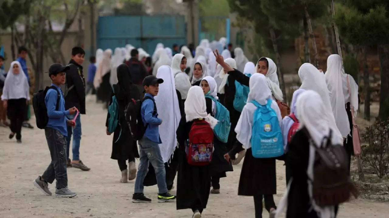 Afghan school girls