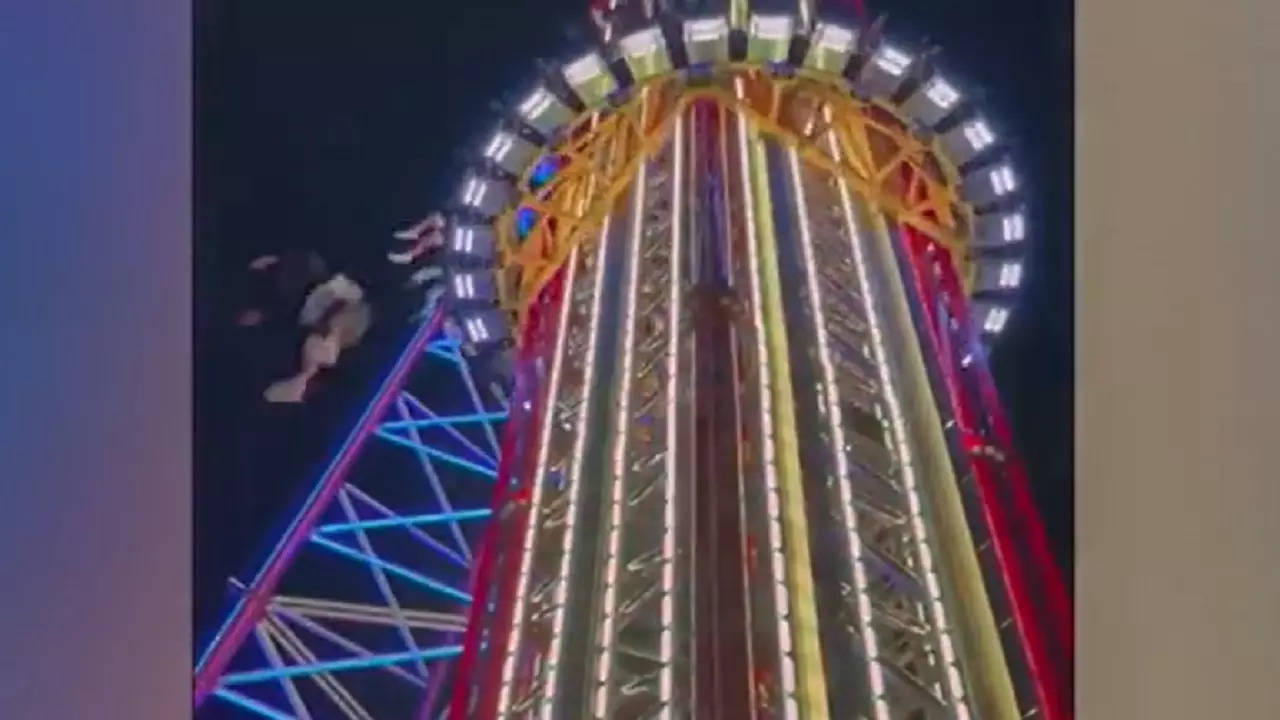 Teen dies after falling from Orlando FreeFall ride