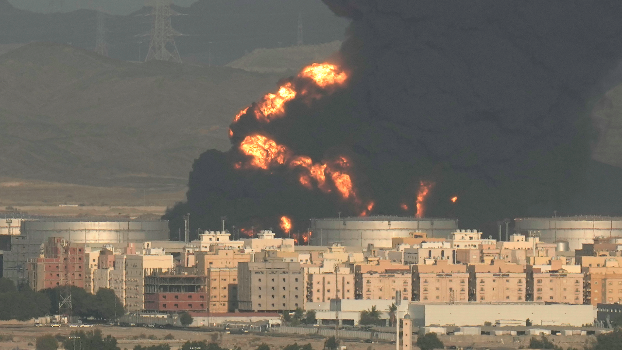 Saudi GP fire-AP