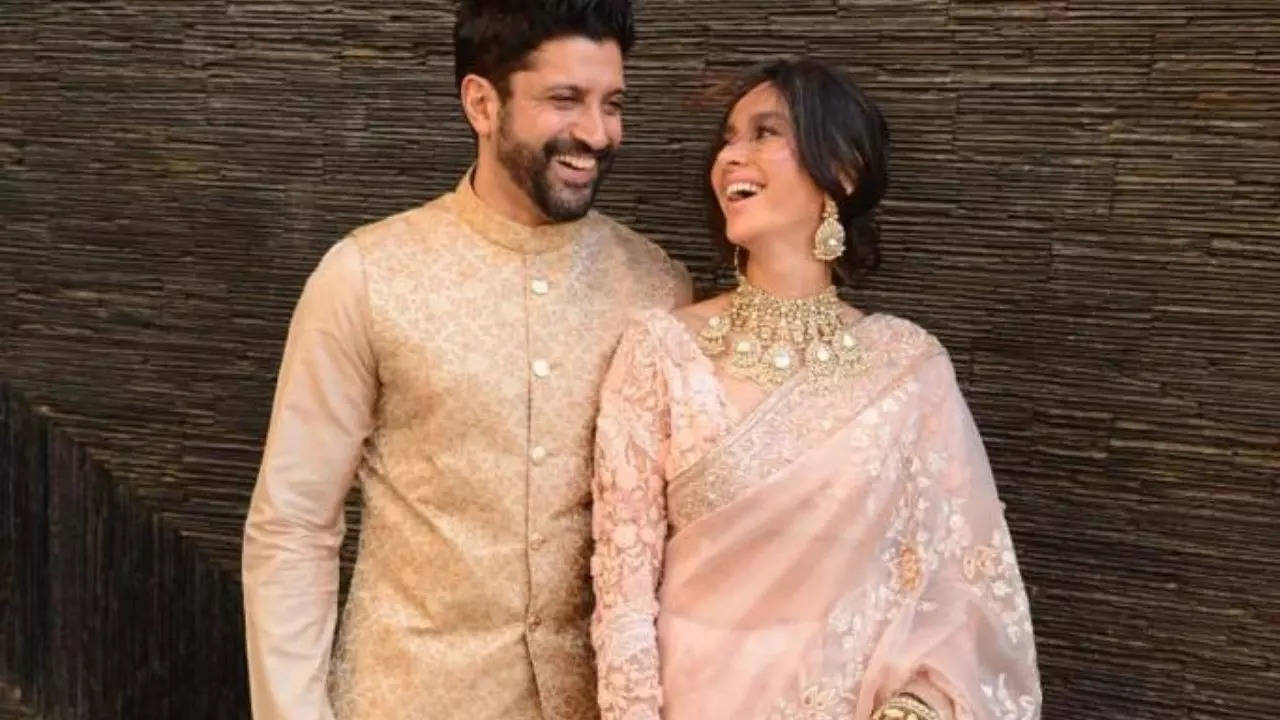 Farhan Akhtar opens up for the first time about his first awkward date with Shibani Dandekar and its all things relatable