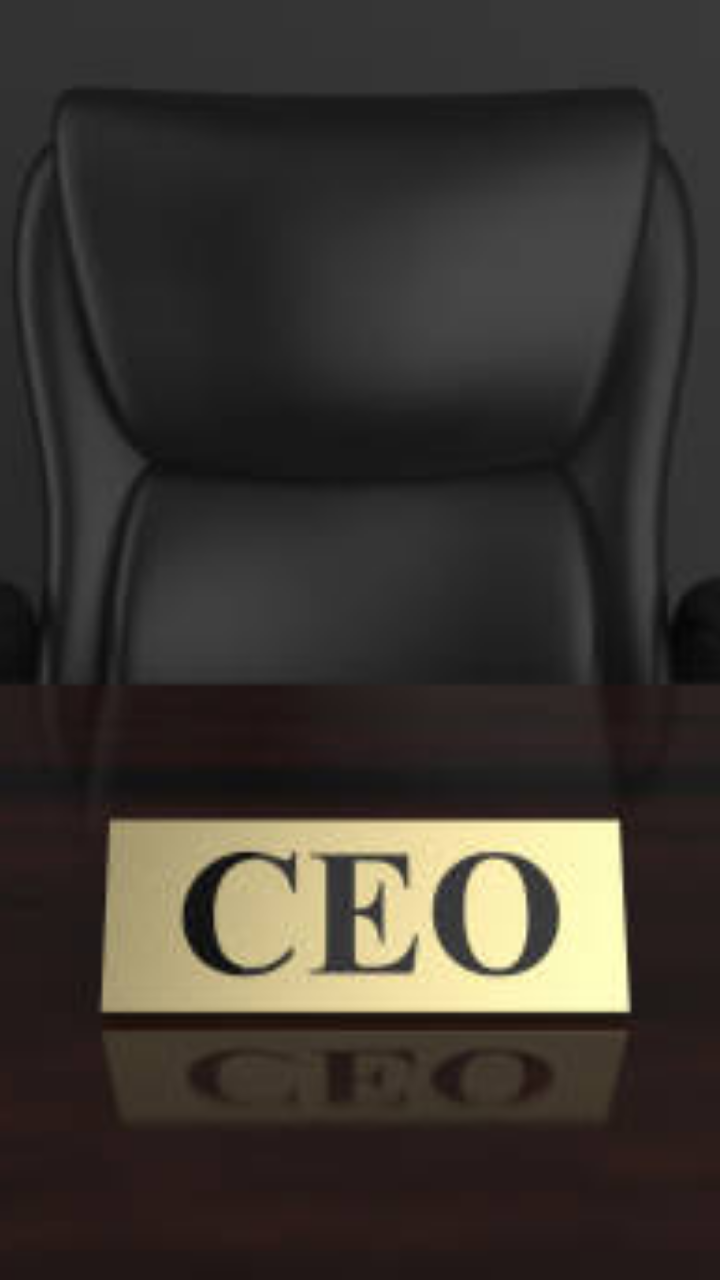 CEOs who are not from IIT