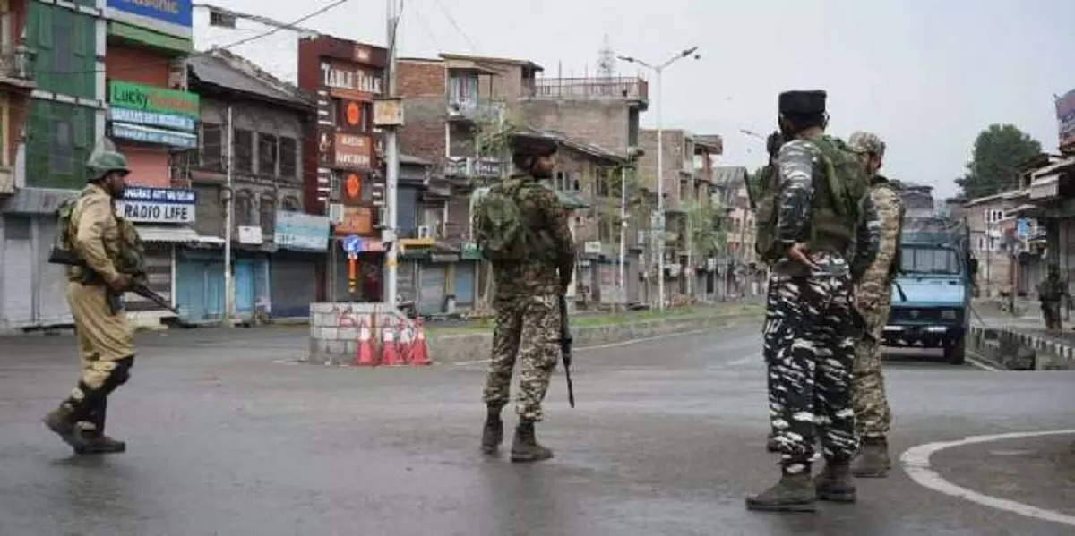 Kashmiri Hindu attacked in Shopian