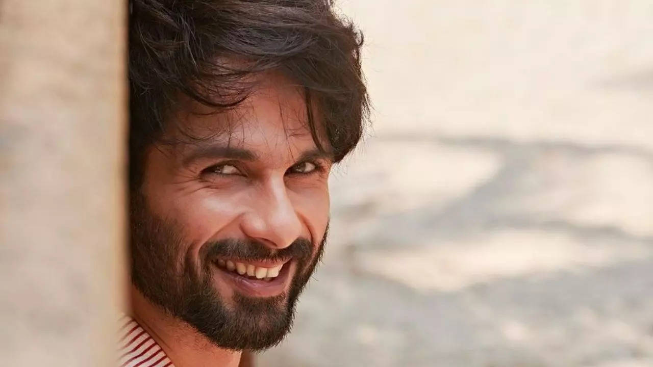 Shahid Kapoor-approved ways to wear suits during summer