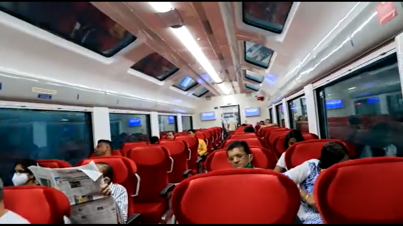 Mumbai-Gandhinagar Shatabdi Express gets vistadome coach