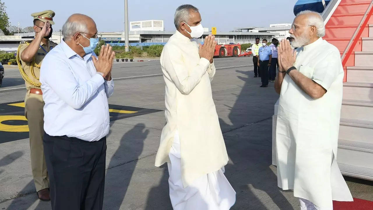 ​Prime Minister Narendra Modi arrives in Gujarat
