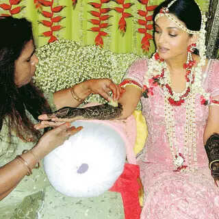 Aishwarya Rai Bachchan's pink lehenga from her mehandi is for brides who  love soothing hues