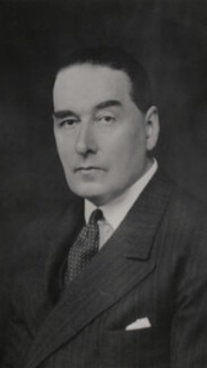 Sir Maurice Gwyer