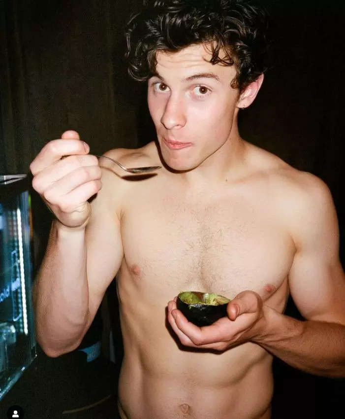 A rich source of monounsaturated fats, avocados are Shawn Mendes’s go-to snack. (Photo credit: Shawn Mendes/Instagram)