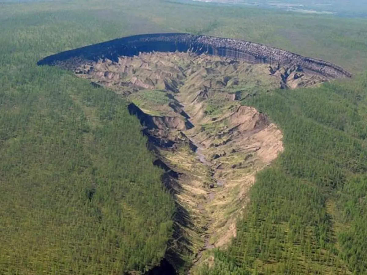 Siberia mouth to hell 282-foot-deep crater opens up in Russia set to devour everything around it