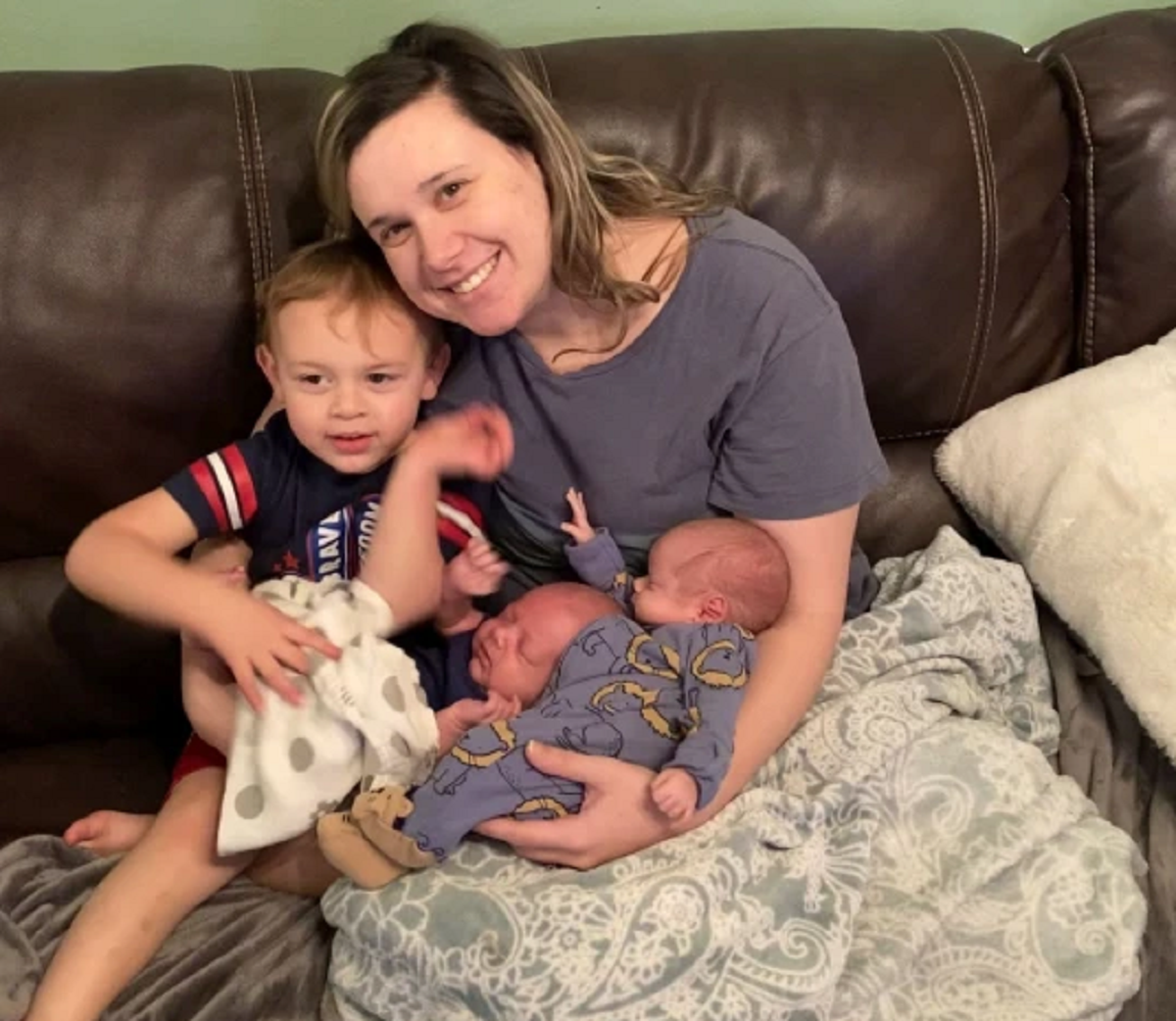 Cara Winhold with her children