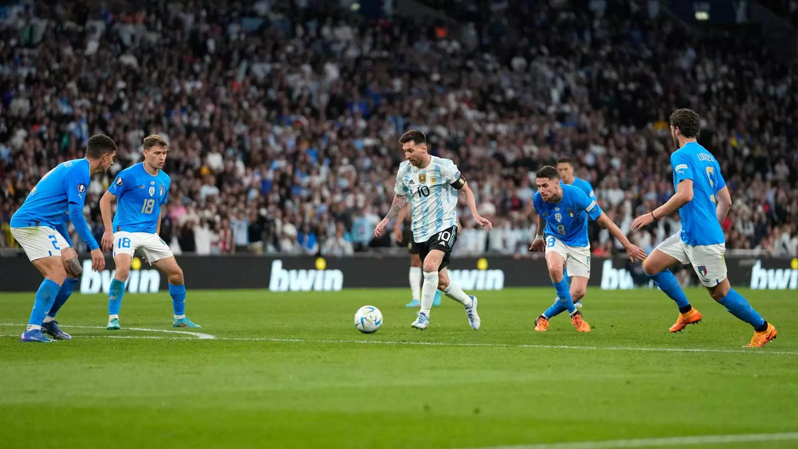 Zu heiß, um sich mit Italien auseinanderzusetzen Lionel Messi verwandelt sich in ein Monster, um Argentinien dabei zu helfen, die Finalissima zu gewinnen
