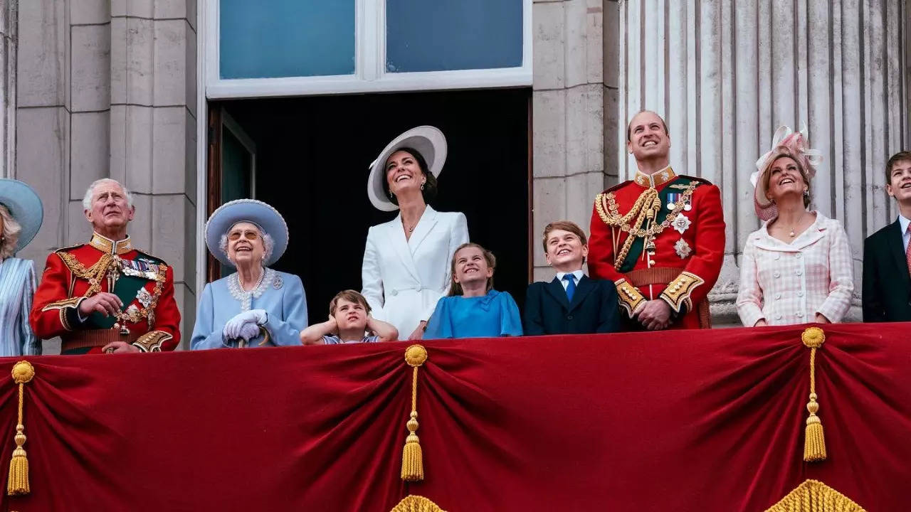 Queen Elizabeth II Platinum Jubilee celebrations 96-Year-Old monarch to miss Epsom Derby event