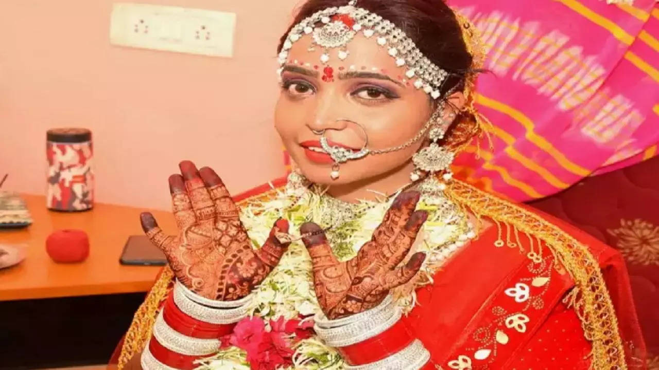 India's first 'sologamy': Gujarat woman Kshama Bindu marries herself ...